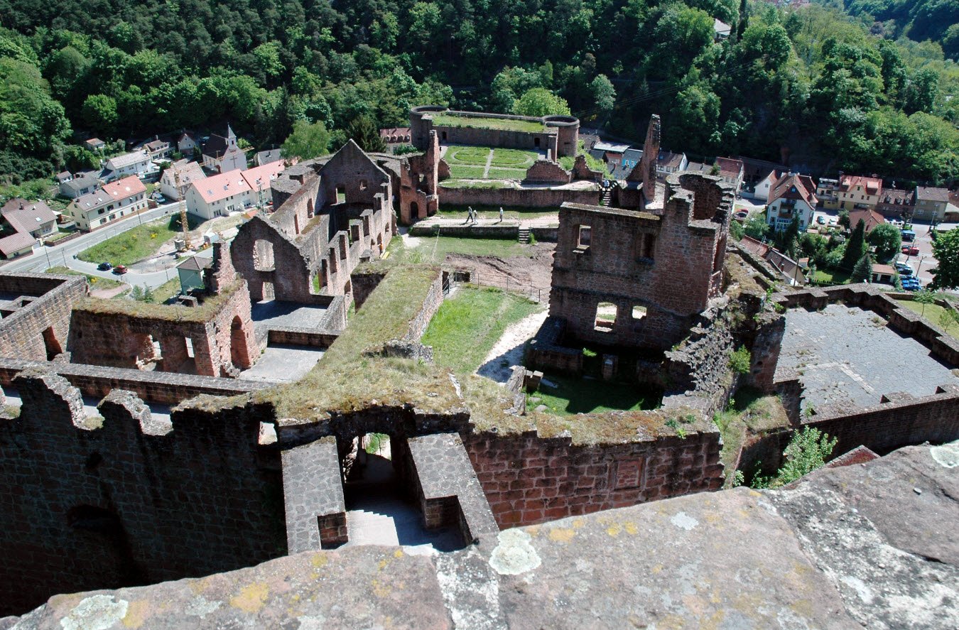 Ruinen Jagdschloss Schaudichnichtum, Bad Dürkheim, Germany, Germany